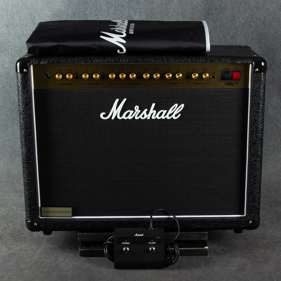 یک آمپلی فایر برند مارشال Marshall