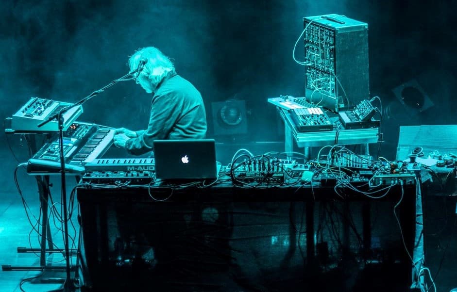 سینتی‌سایزر، تنظیم اجراهای زنده